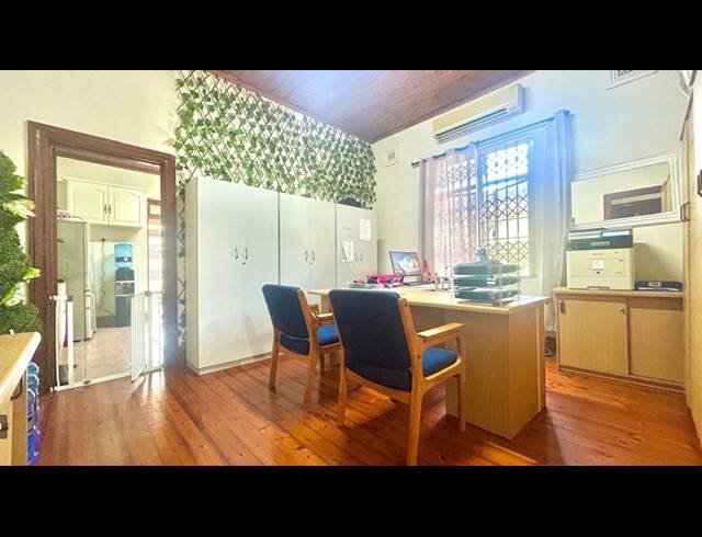 730M² OFFICE FOR SALE IN GLENWOOD